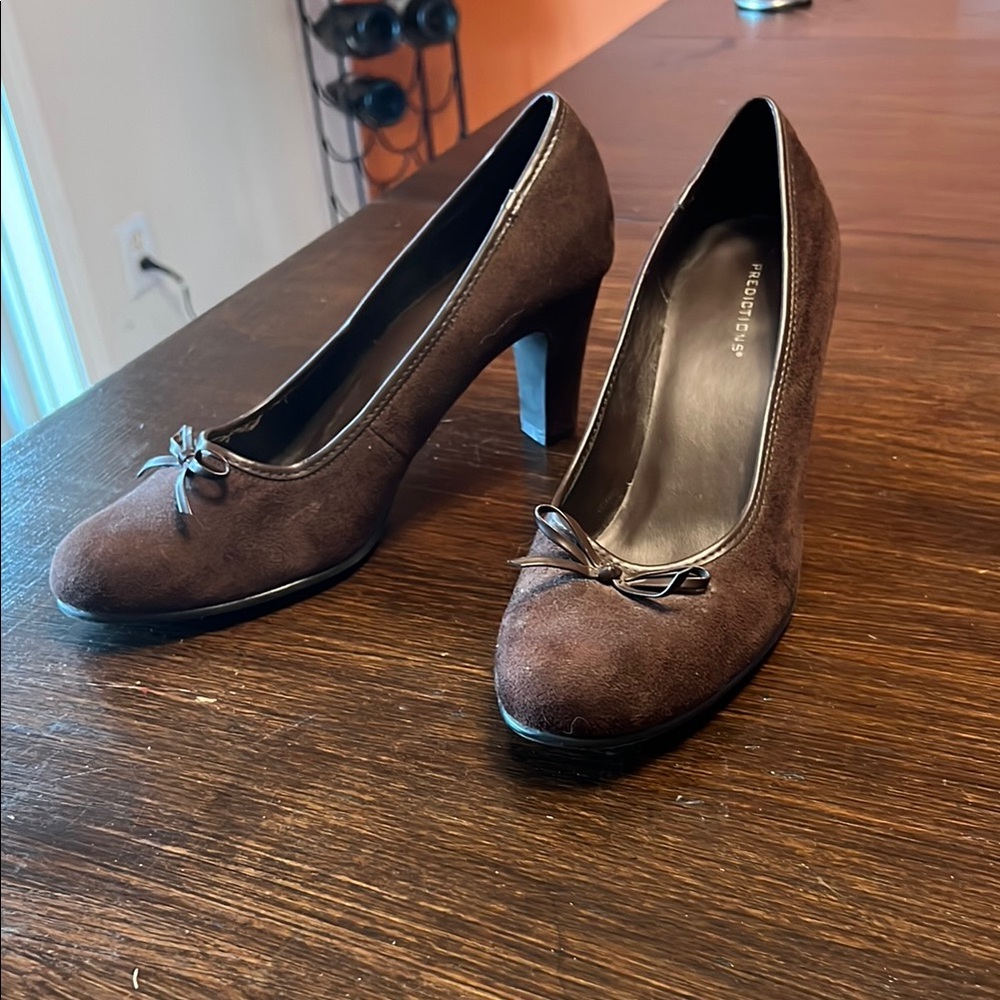 Brown Suede Heels with Bow Accent